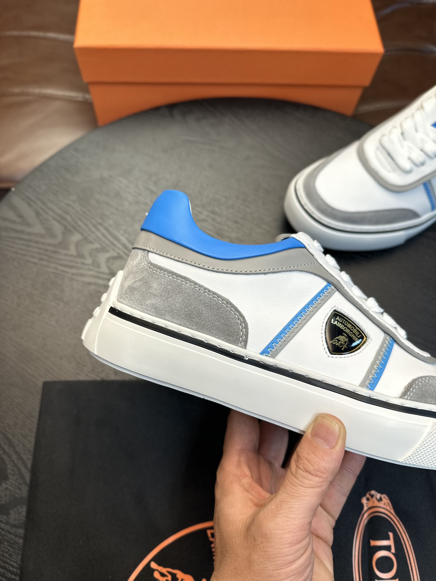 precio de fábrica TOD'S Tod's x Lamborghini Lamborghini , Este zapato athleisure está hecho de cuero