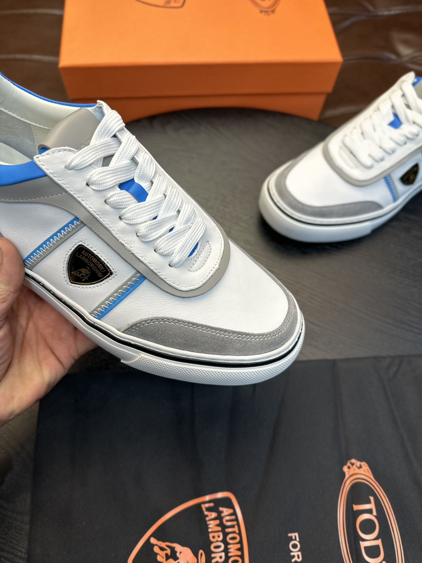 precio de fábrica TOD'S Tod's x Lamborghini Lamborghini , Este zapato athleisure está hecho de cuero