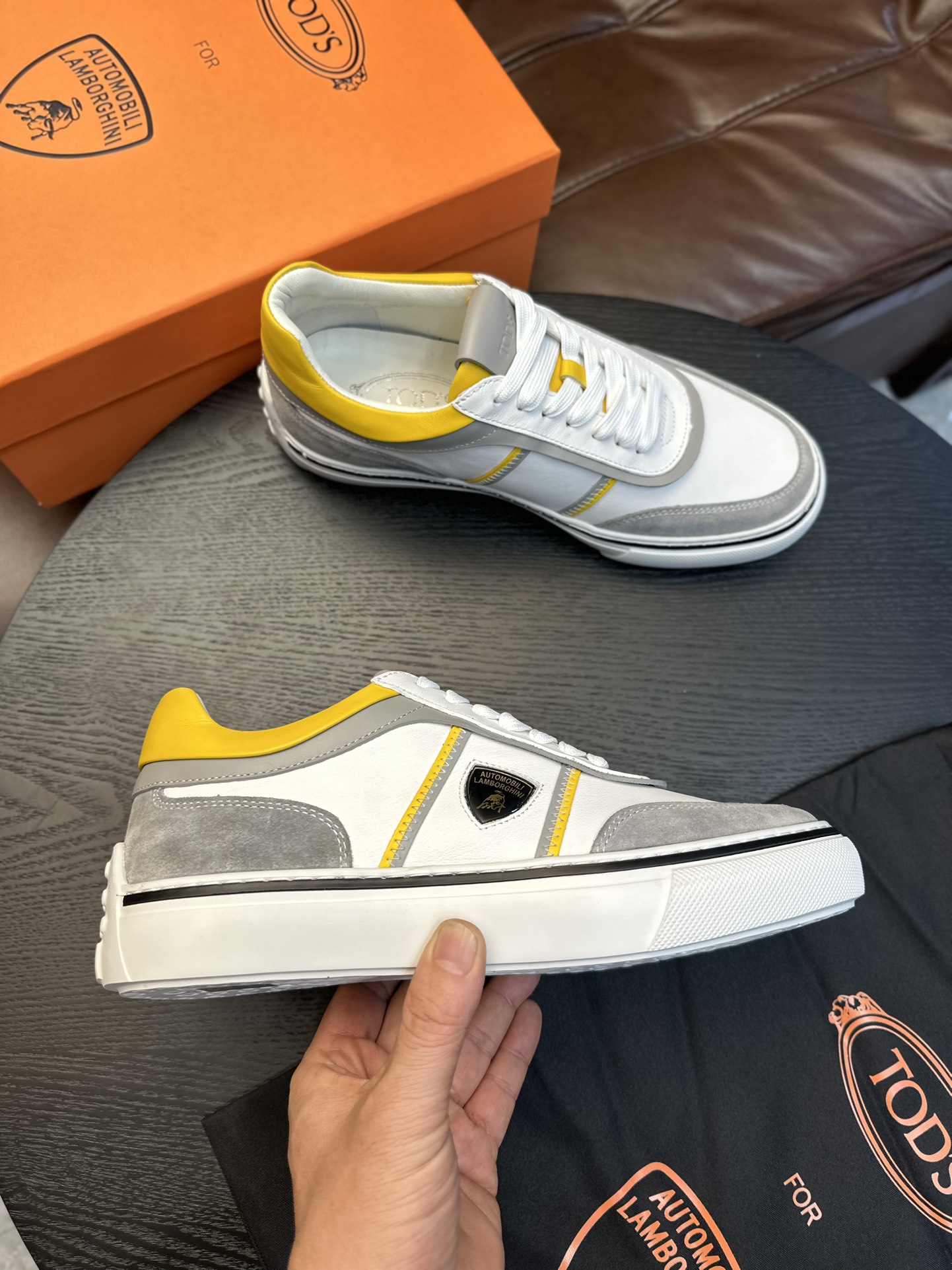 precio de fábrica TOD'S Tod's x Lamborghini Lamborghini , Este zapato athleisure está hecho de cuero