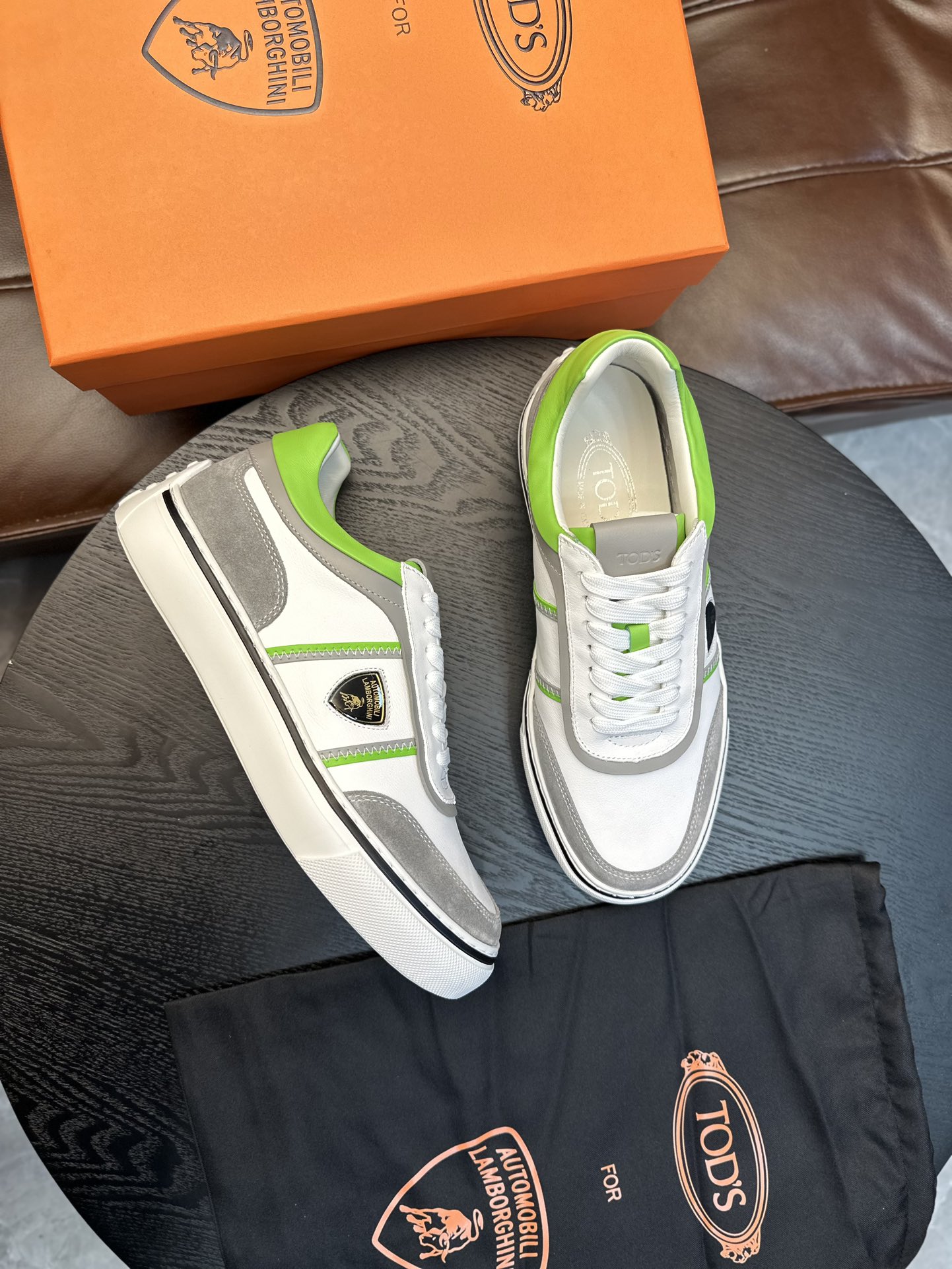 precio de fábrica TOD'S Tod's x Lamborghini Lamborghini , Este zapato athleisure está hecho de cuero