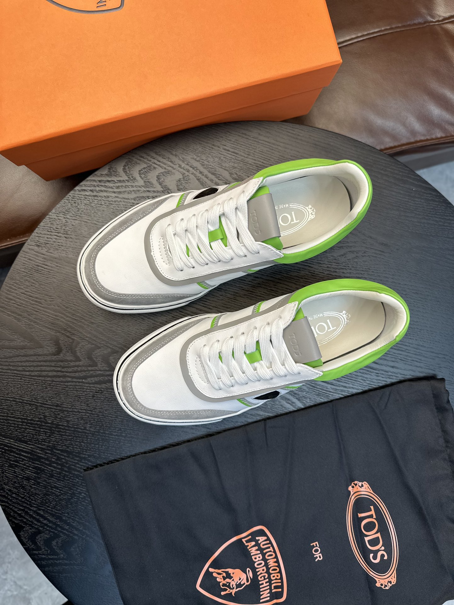 precio de fábrica TOD'S Tod's x Lamborghini Lamborghini , Este zapato athleisure está hecho de cuero