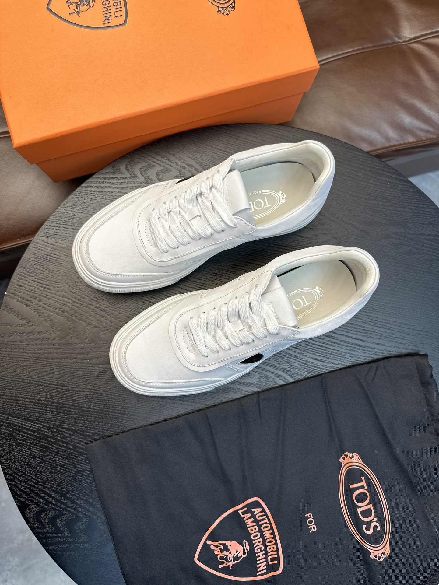 precio de fábrica TOD'S Tod's x Lamborghini Lamborghini , Este zapato athleisure está hecho de cuero