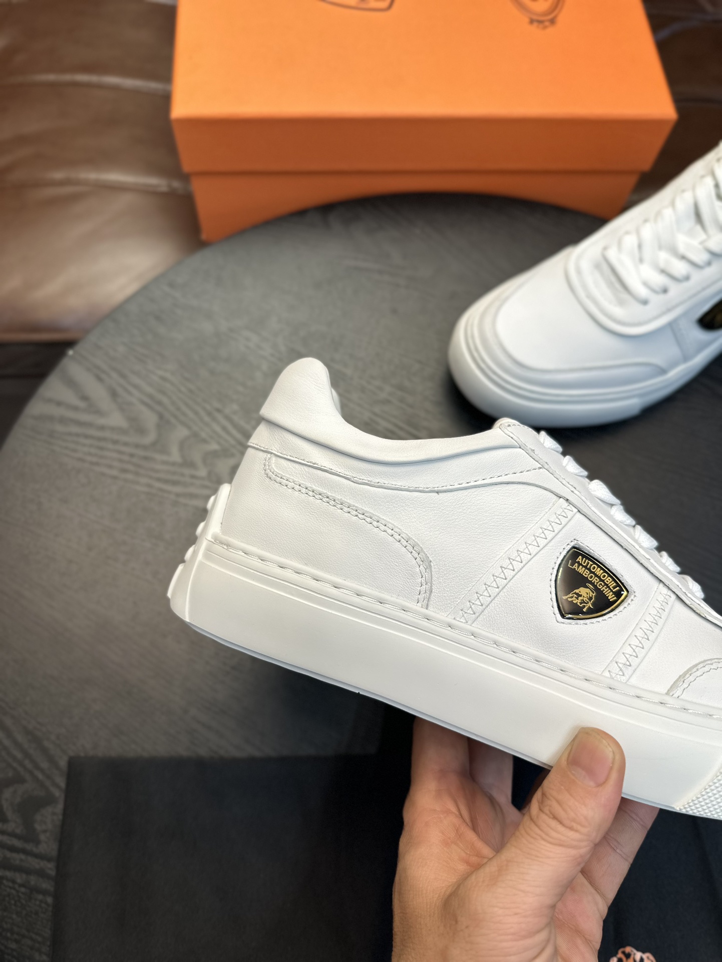 precio de fábrica TOD'S Tod's x Lamborghini Lamborghini , Este zapato athleisure está hecho de cuero