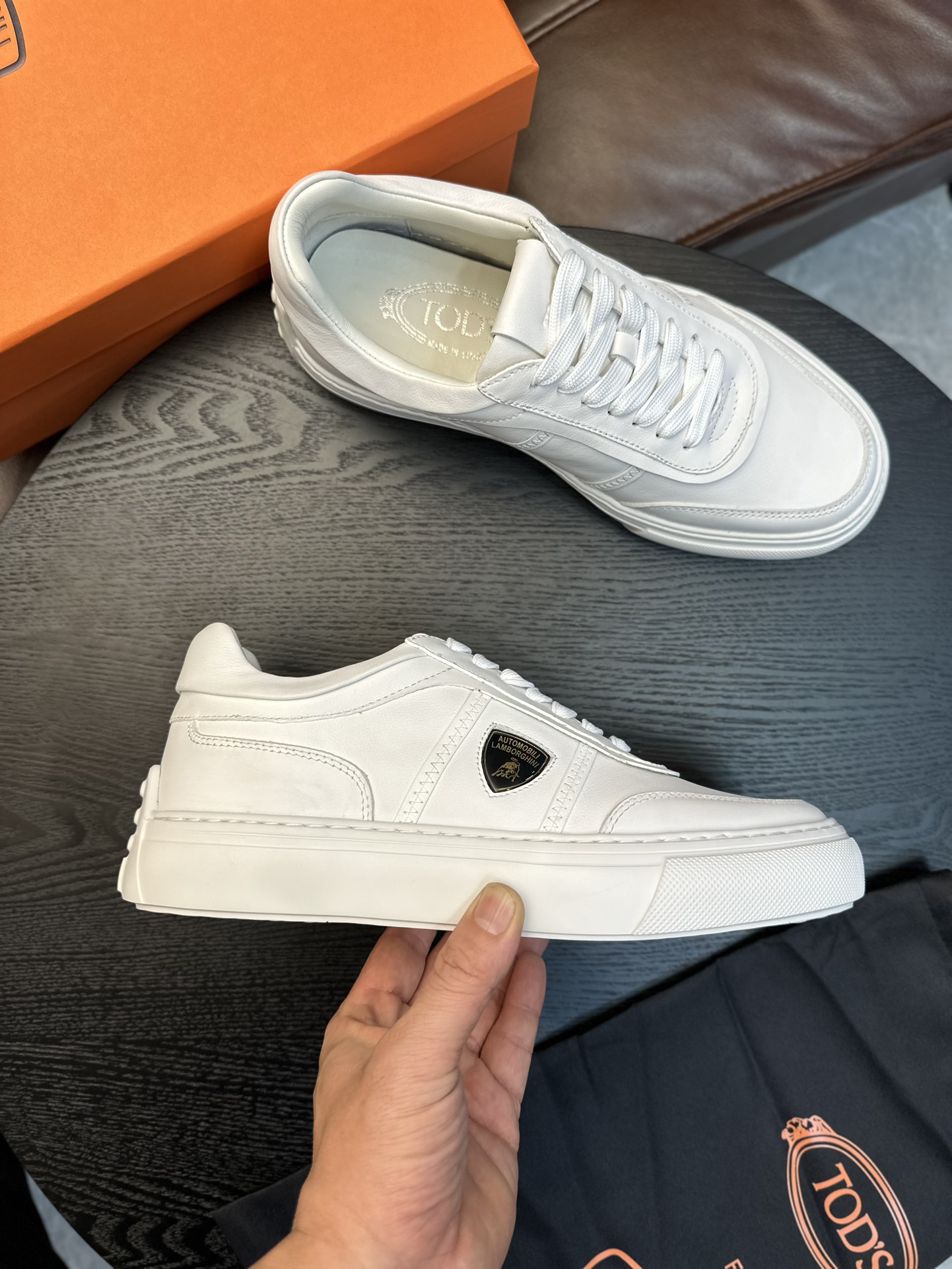 precio de fábrica TOD'S Tod's x Lamborghini Lamborghini , Este zapato athleisure está hecho de cuero