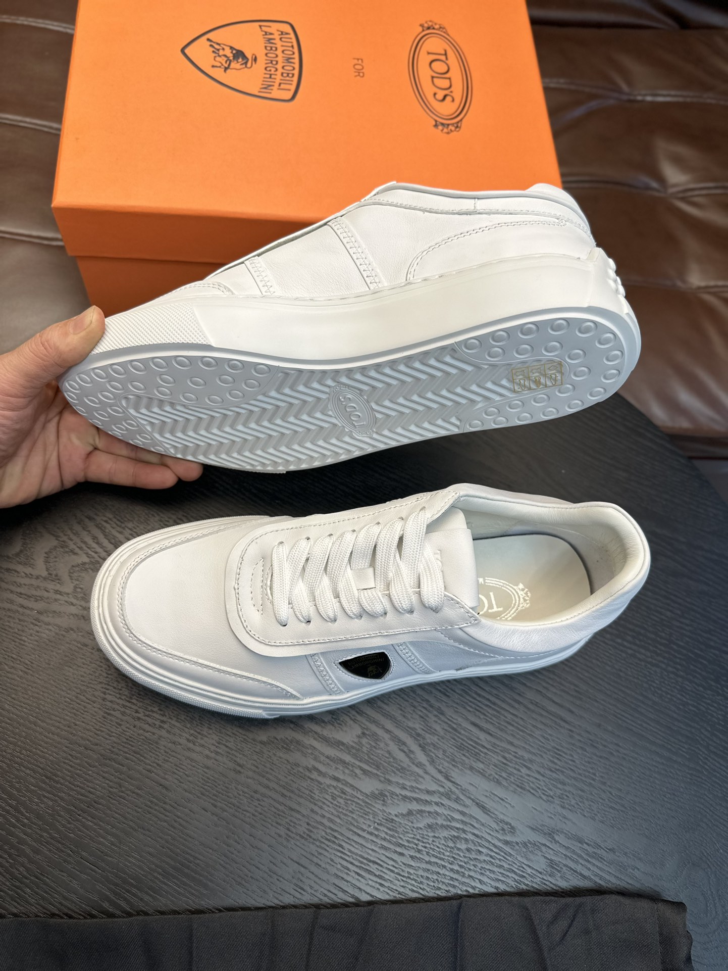precio de fábrica TOD'S Tod's x Lamborghini Lamborghini , Este zapato athleisure está hecho de cuero