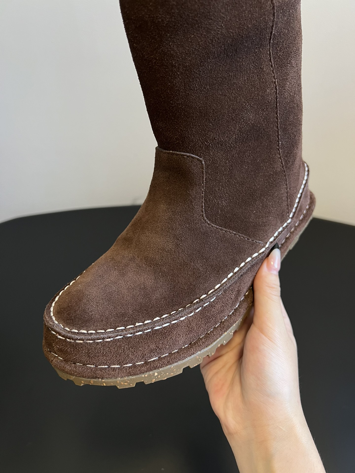 birkenstock 24ss 一脚蹬雪地靴这系列单鞋刚出就心动了 代购找很久才买到货，真的一鞋难求，