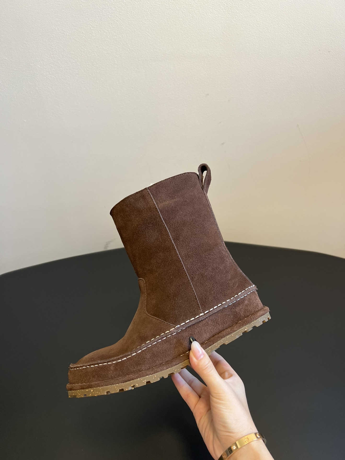 birkenstock 24ss 一脚蹬雪地靴这系列单鞋刚出就心动了 代购找很久才买到货，真的一鞋难求，