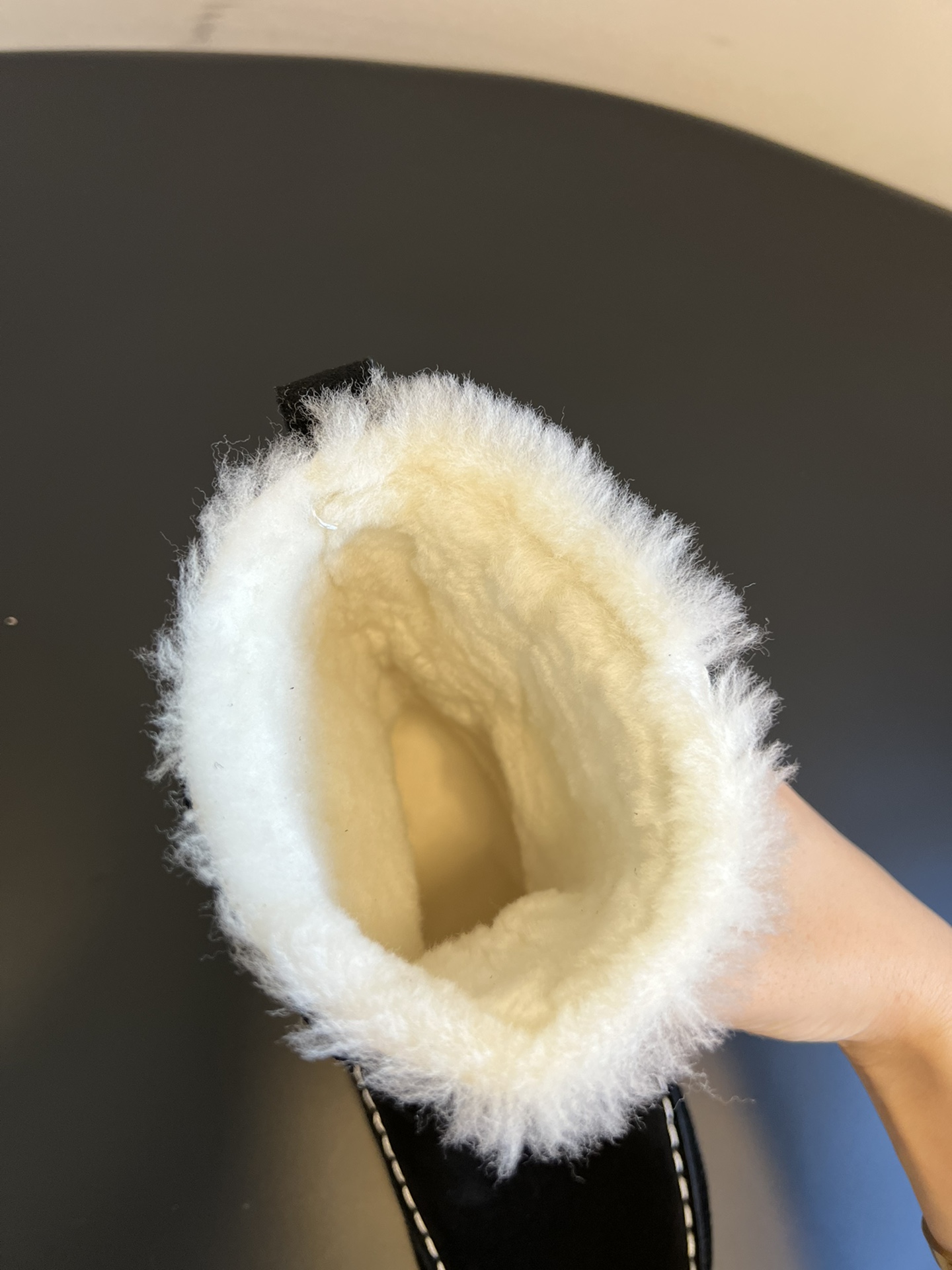 birkenstock 24ss 一脚蹬雪地靴这系列单鞋刚出就心动了 代购找很久才买到货，真的一鞋难求，