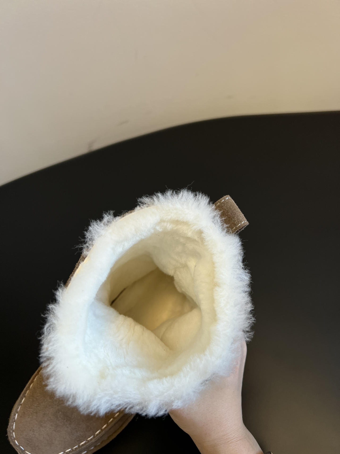 birkenstock 24ss 一脚蹬雪地靴这系列单鞋刚出就心动了 代购找很久才买到货，真的一鞋难求，