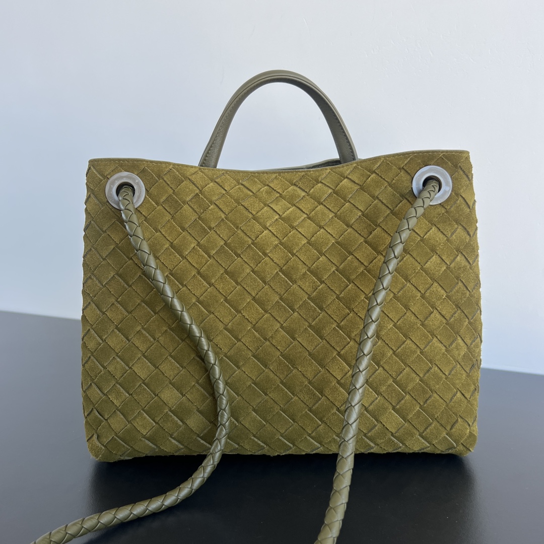 Bottega Veneta 24th new product launch BV new deerskin Andiamo 743572 Warm deerskin velvet Andiamo for autumn and winter is here Made of cashmere