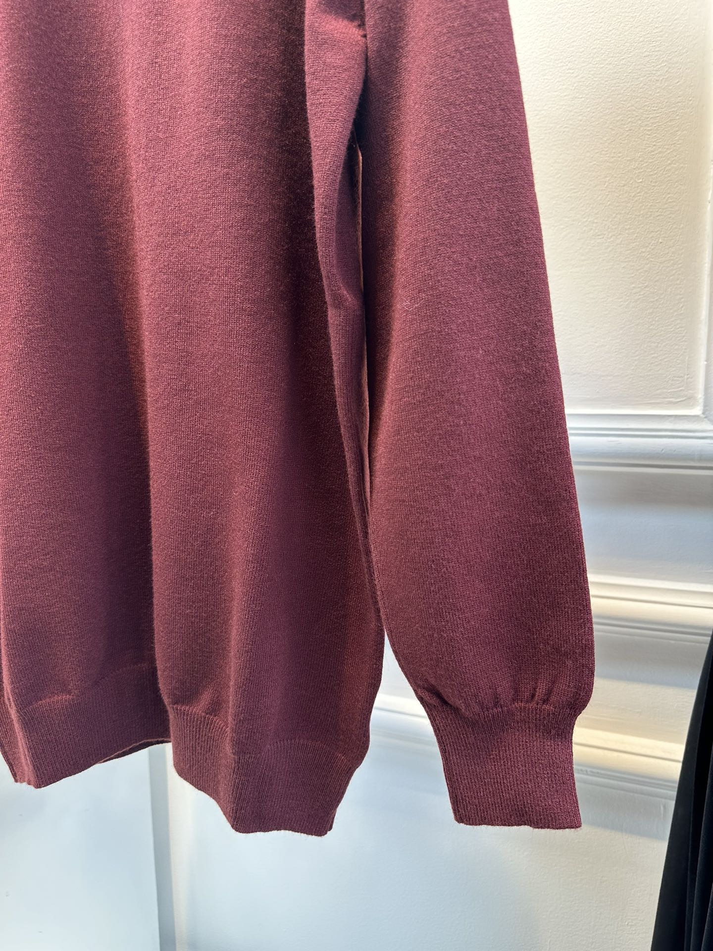 尺码F.均码，。
miumi*秋冬最字母刺绣logo高领毛衣 🩶时髦慵懒 廓形高领设计 上身一整个氛围感