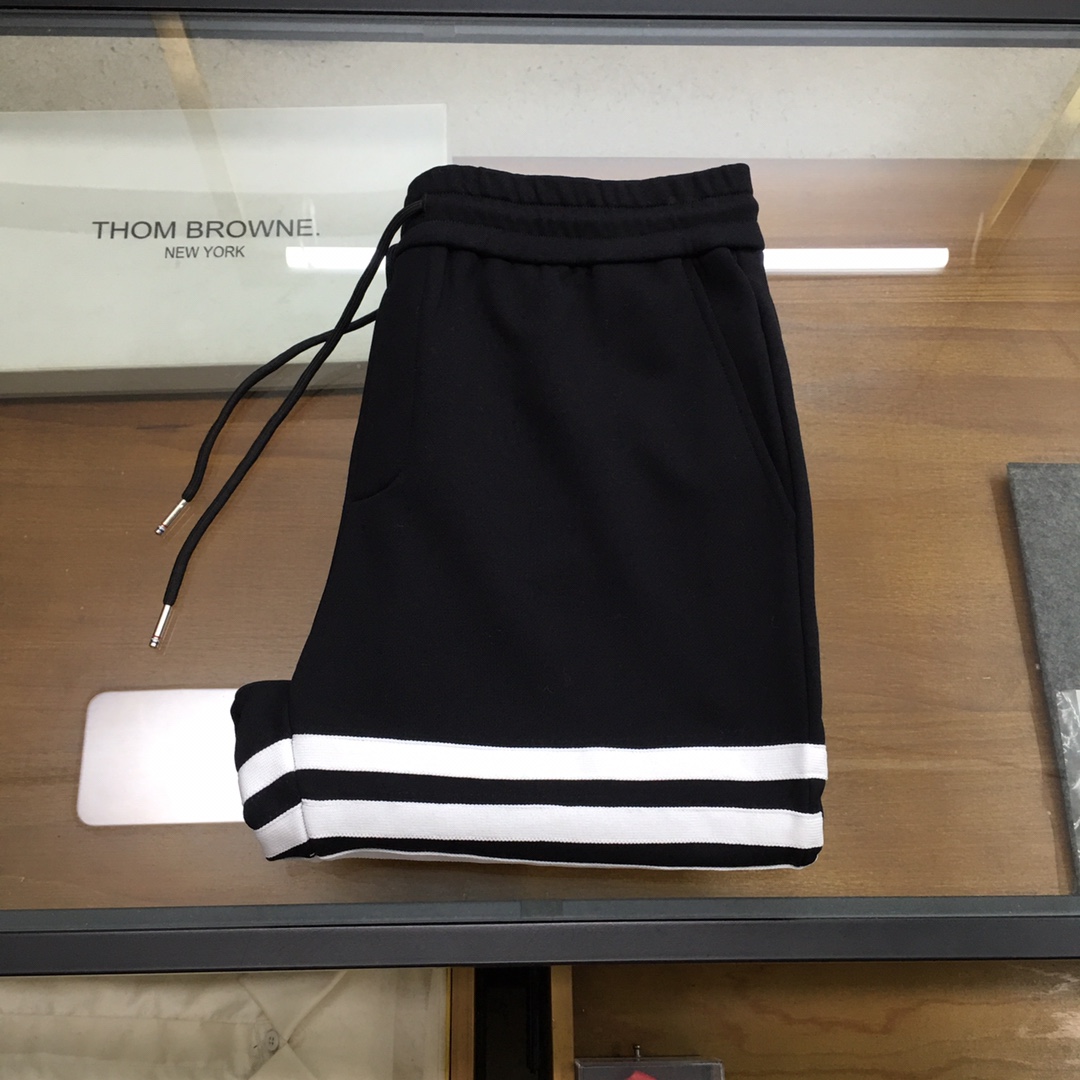  新品🌹 《TB...》💕
秋冬新款休闲裤！官网同步发售。品牌经典LOGO休闲裤 ，定制面料，舒适度极好