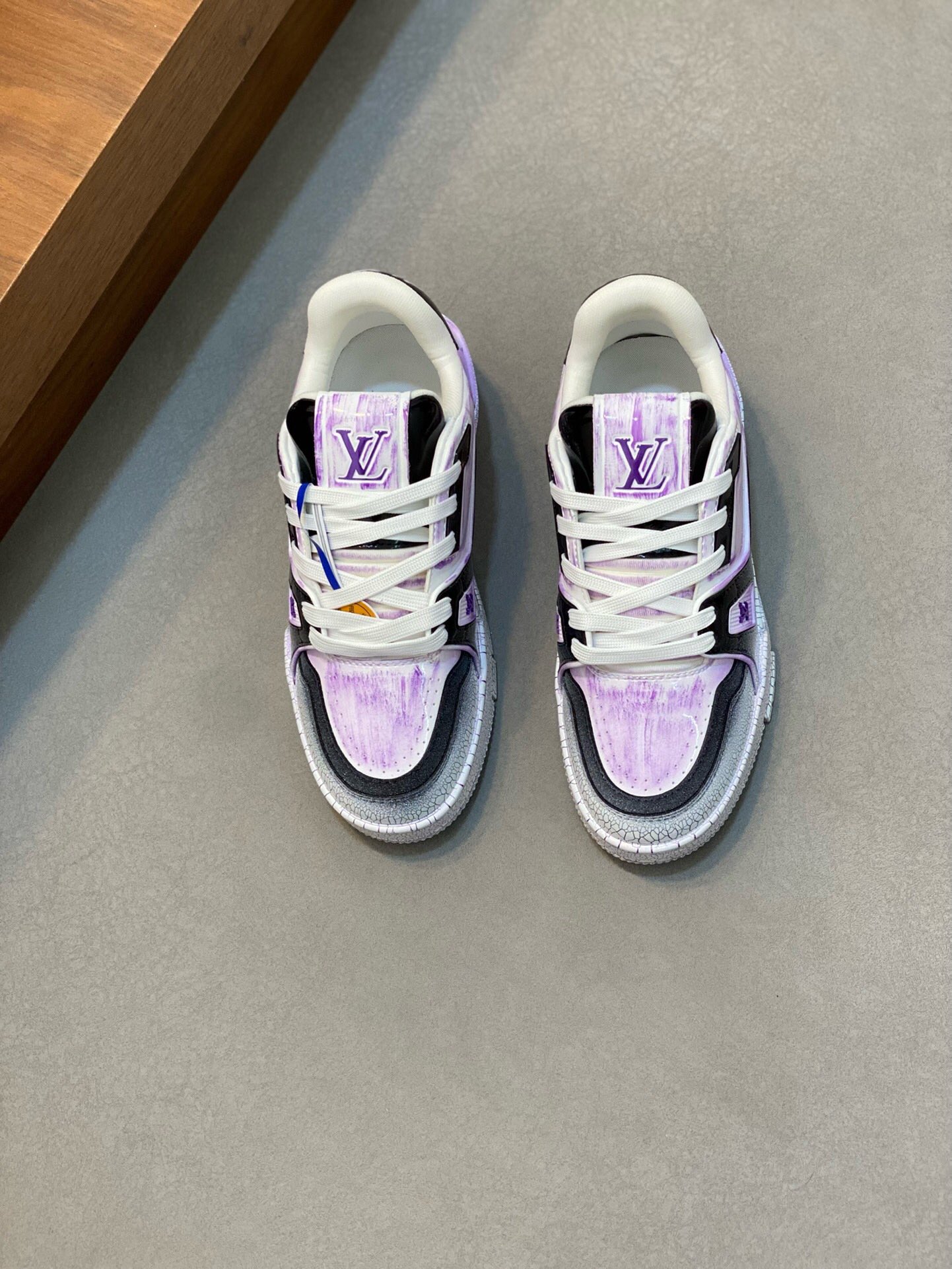 NO:217478,Brand LOUIS VUITTON original color matching code number 35-44 customized 45.46 price Material new Louis Vuitton casual shoes!  High-quality Labon craft upper adopts original cowhide washing and old craftsmanship with original material LV Comfortable breathable mesh cloth Neli mesh cloth footbed style Simple and atmospheric LV original outsole, Louis Vuitton, louis vuitton, louis vuitton, louis vuitton, louis vuitton, cowhide19860909品牌LOUIS VUITTON 颜色原版配色 码数35-44定做45.46 价格 材质路易威登新款 休闲鞋！高品质拉邦工艺鞋面采用原版牛皮水洗做旧工艺搭配原版材质LV 舒适透气网布内里网布垫脚版型时尚 简单大气LV原版大底,路易威登,louis vuitton,louis vuitton,louis vuitton,cowhide,Men's shoes