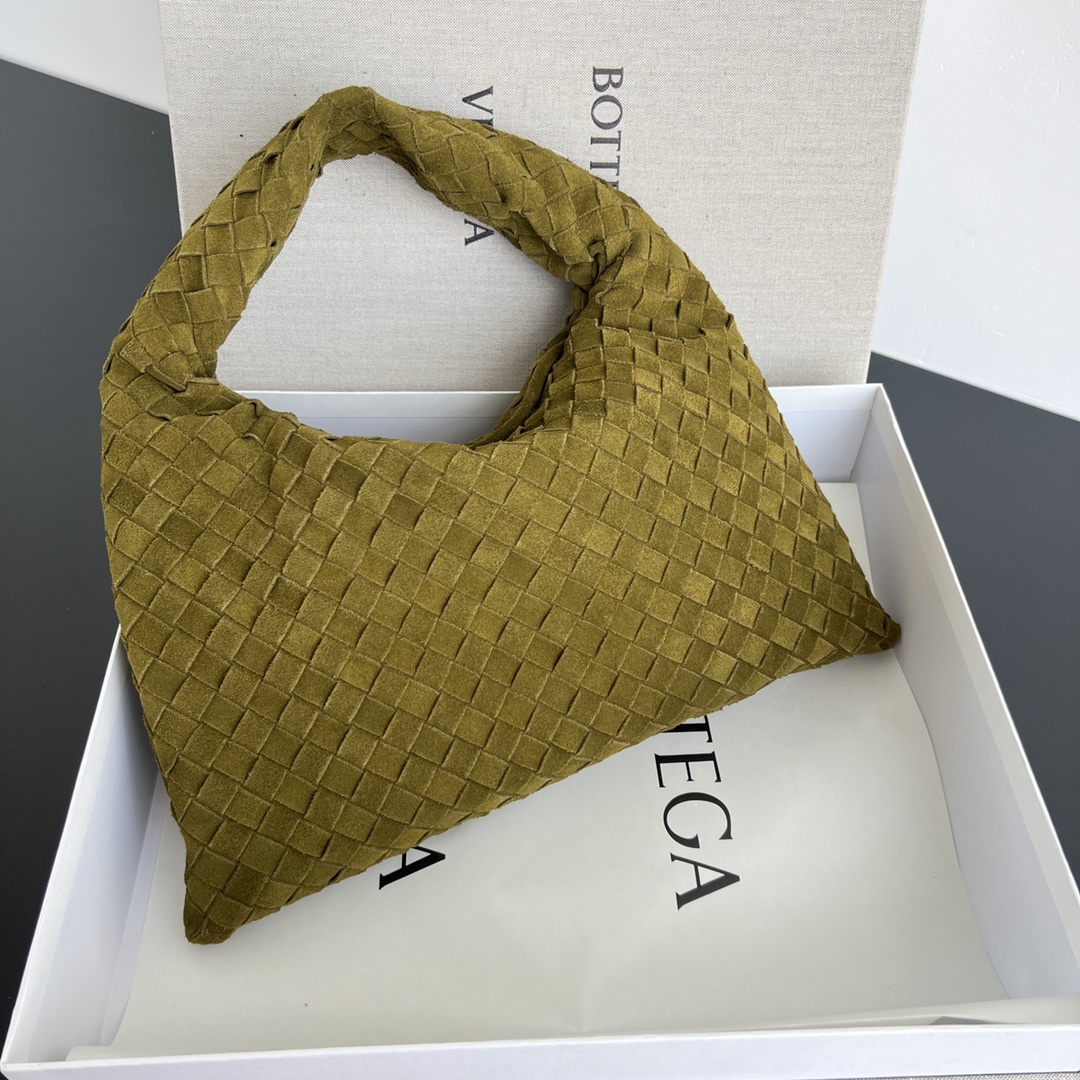 Bottega Veneta olive green/sugar velvet