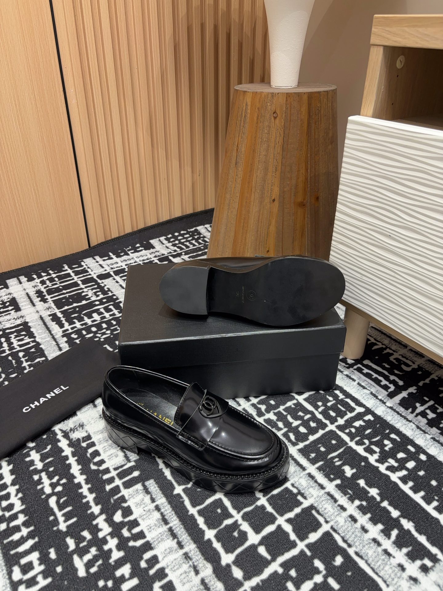 Chanel Haute Couture Classic Luxury Leather Shoe Loafer Shoes 9