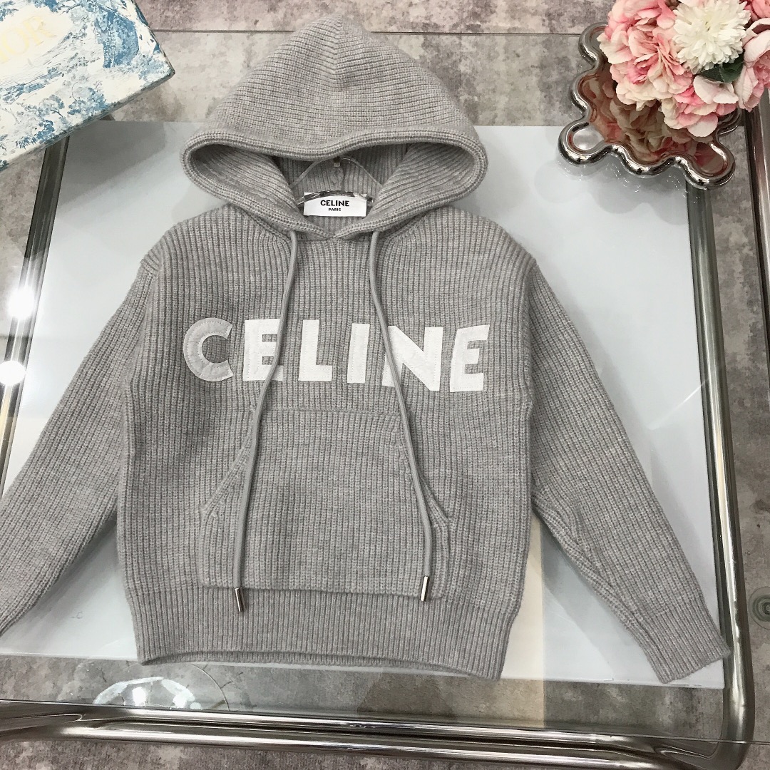 Customized Letter-Based Embroidery Design Knitted Sweater in Various Sizes and Colors - 图片 3