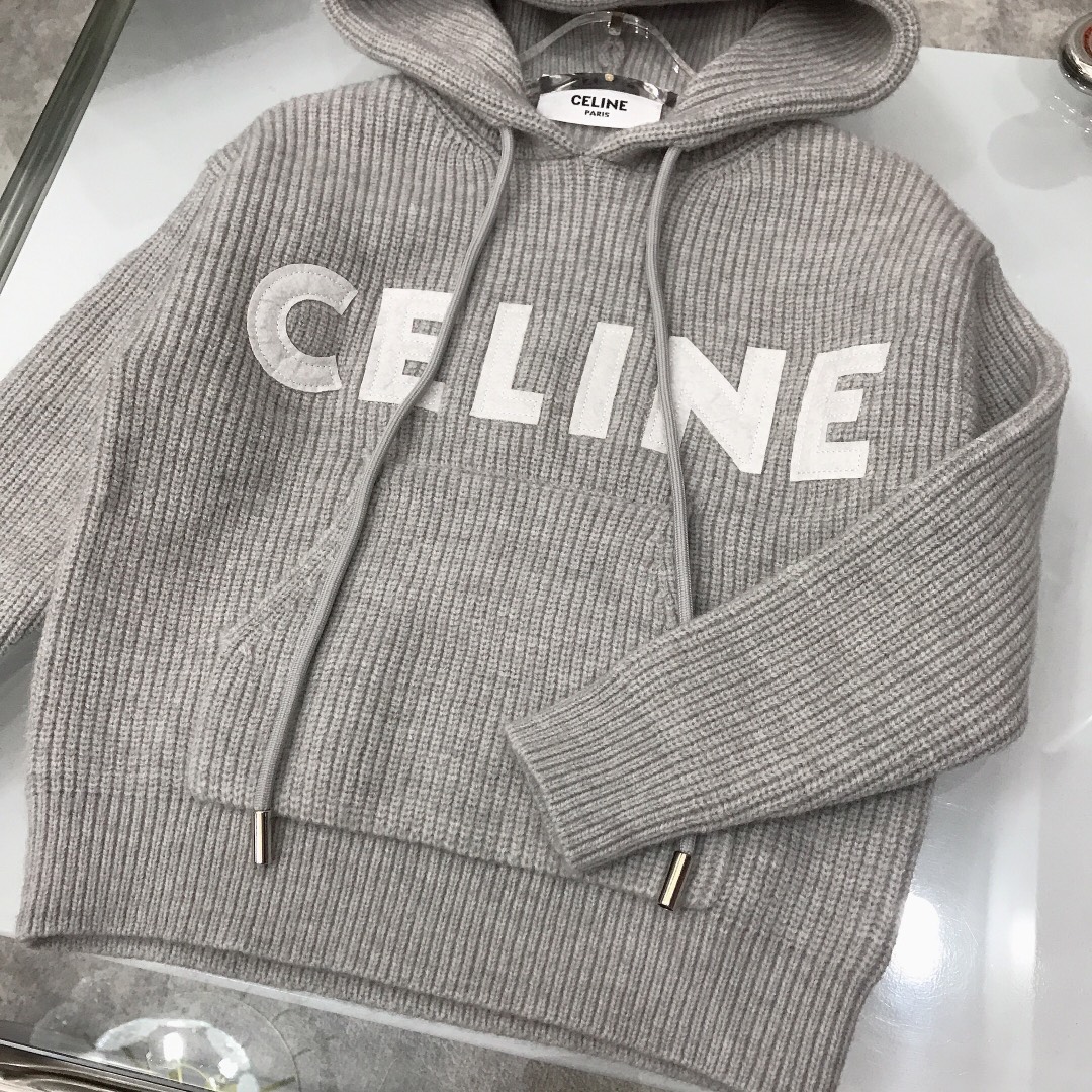Customized Letter-Based Embroidery Design Knitted Sweater in Various Sizes and Colors - 图片 7