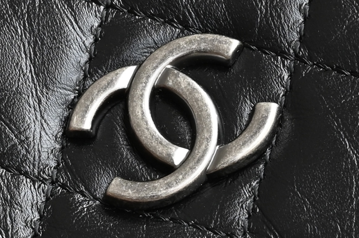 白金版▪️正品级 包装如图全新版本到货‼️ℂℋᎯℕℰℒ 𝑔𝑎𝑏𝑟𝑖𝑒𝑙𝑙𝑒经典流浪 双肩包 ✧ 黑专柜售