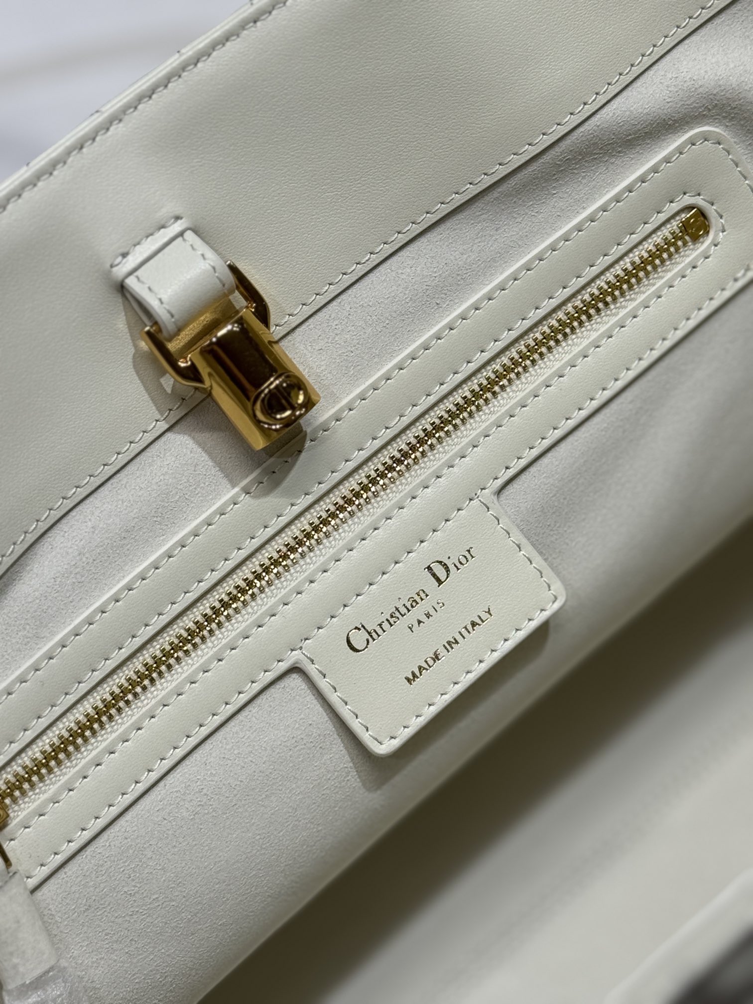 Dior💯Toujours 大号手袋〔白色 9