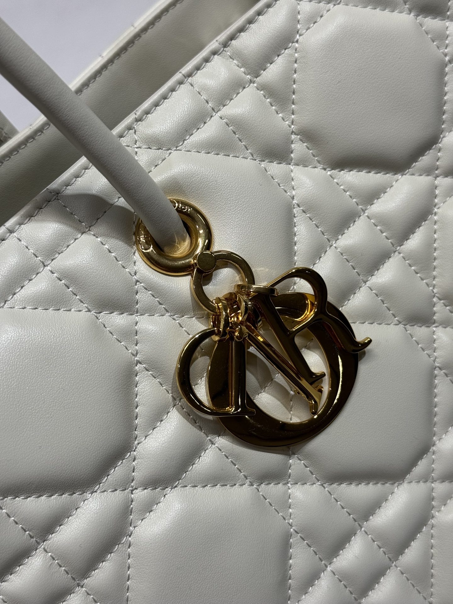 Dior💯Toujours 大号手袋〔白色 3