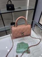 Chanel Coco Handle Sacs À Main Quincaillerie en or Cuir de vache 1 Chanel Coco Handle Sacs À Main Quincaillerie en or Cuir de vache