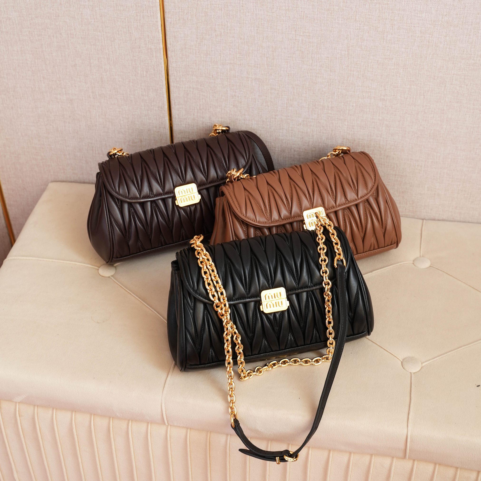 Miu Miu 35BD266 (three-color small collection picture)