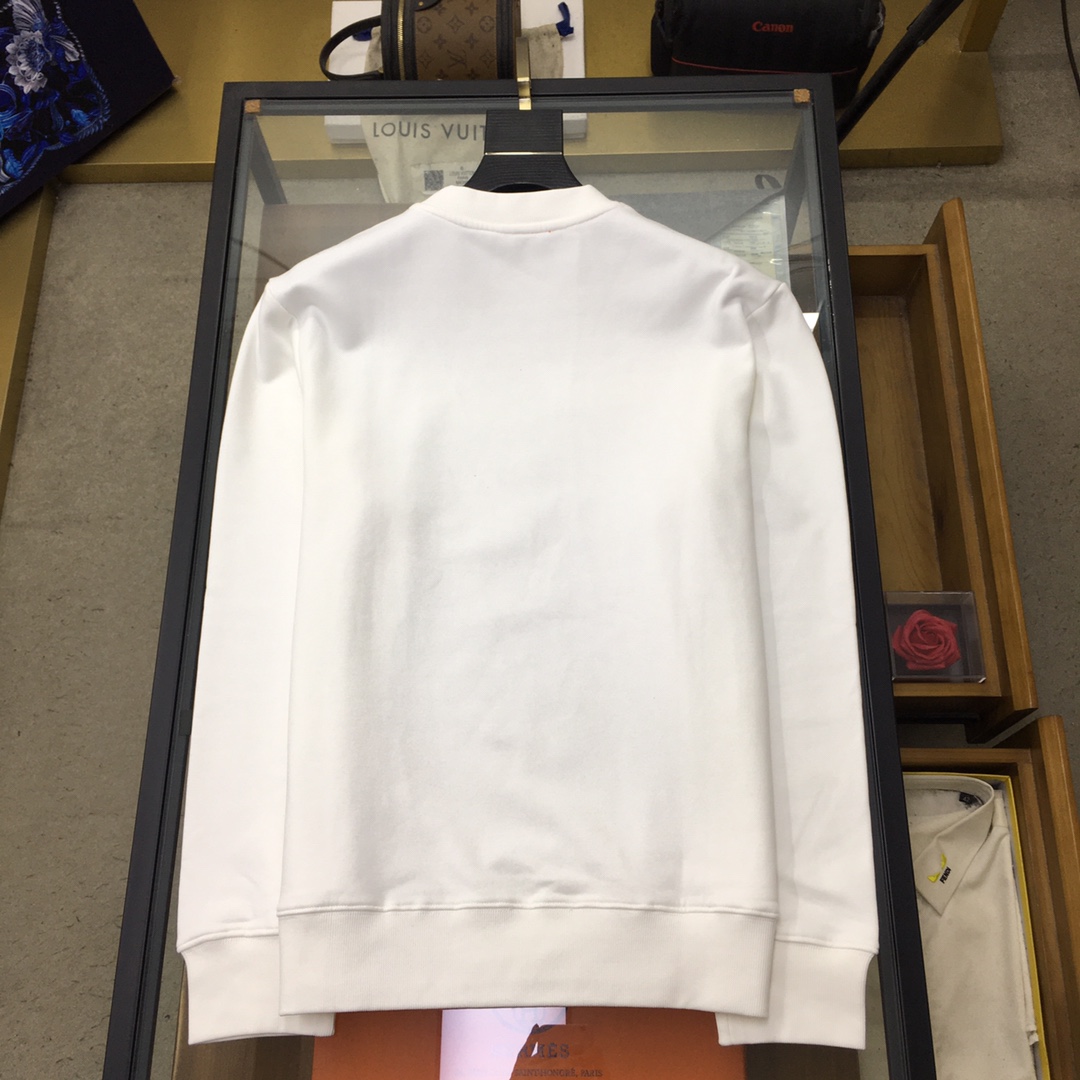  🆕新品卫衣🌹 【爱🐎士】 🆕
ss秋冬季时尚长袖卫衣 高端定制经典系列，时尚有型 📸经典圆领款式，简单