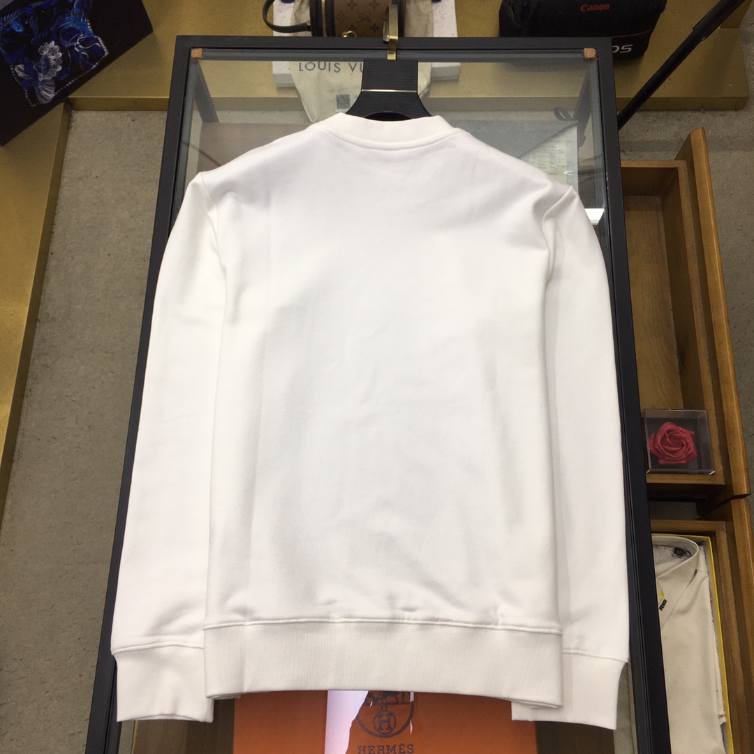  🆕新品卫衣🌹 【爱🐎士】 🆕
ss秋冬季时尚长袖卫衣 高端定制经典系列，时尚有型 📸经典圆领款式，简单