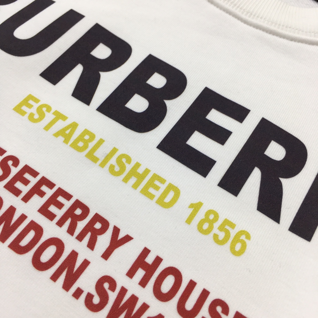  🆕新品卫衣🌹 【Burber..y】 🆕
ss秋冬季时尚长袖卫衣 高端定制经典系列，时尚有型 📸经典圆