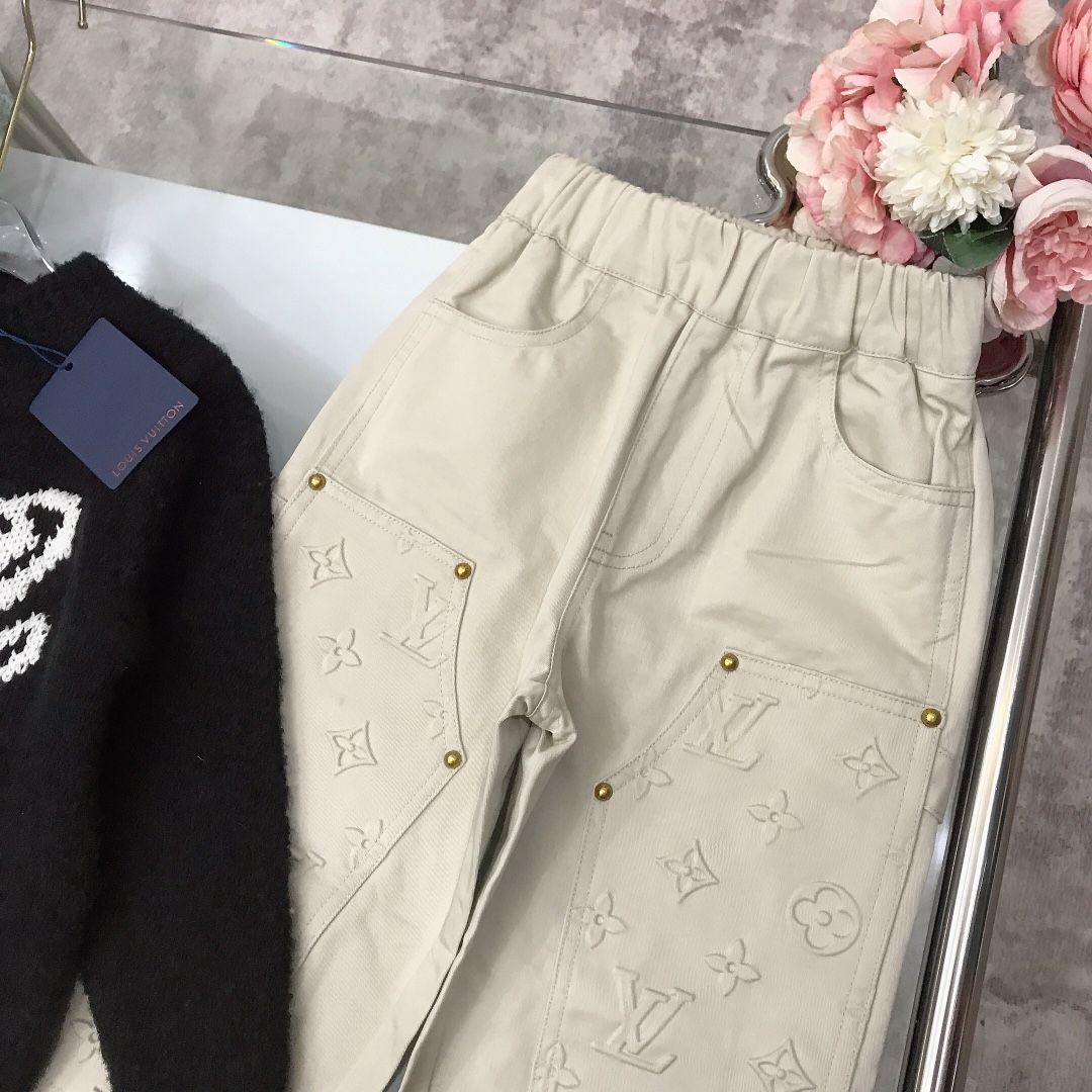 LOUI* & VUITTO* Large Logo Wool Sweaters in Black Almond, Sizes 100-165 - 图片 8