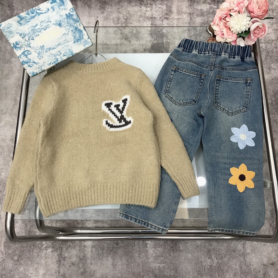 Fashionable Loui* & Vuitto* Wool Coat with Sweater Embroidery and High-tech Dyeing - 图片 9