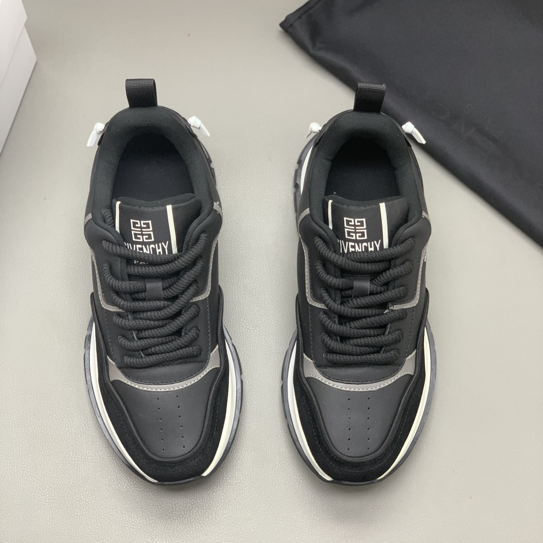 NO:353350,New men's casual shoes This style uses color-blocked cowhide leather, incorporates iconic elements and details, and presents the side logo, making it full of design sense!  Number of codes 38-45, cowhide19860909新款男士休闲鞋 此款采用拼色牛皮,融入标志性元素和细节,侧面饰logo呈现,设计感十足！ 码数38-45,,cowhide,Men's shoes