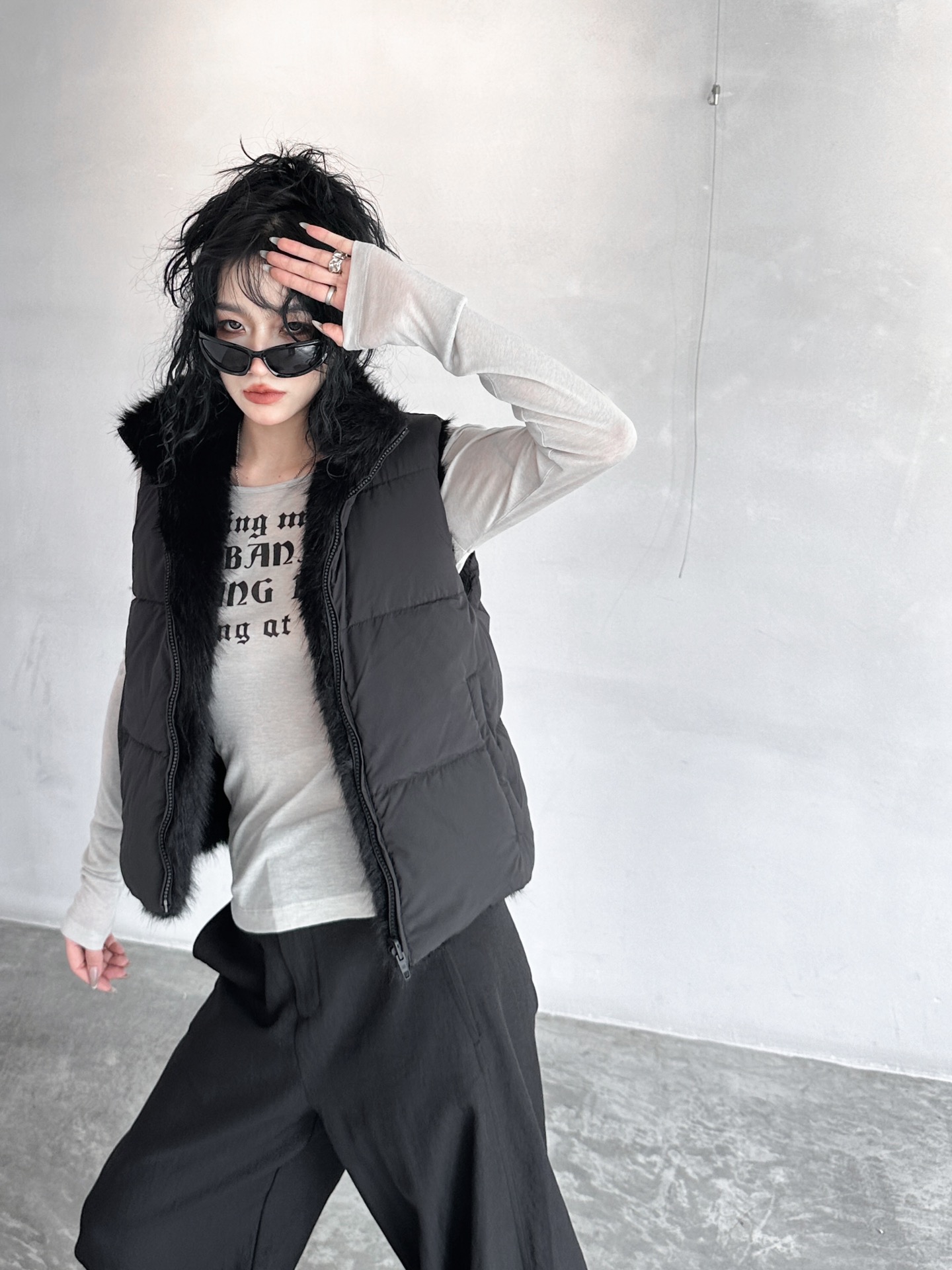 🌾NEW｜新款羽绒马甲，纯棉面布手感柔软，拼接进口环保♻️皮草，贵气十足，领口超密立体机绣logo，双面