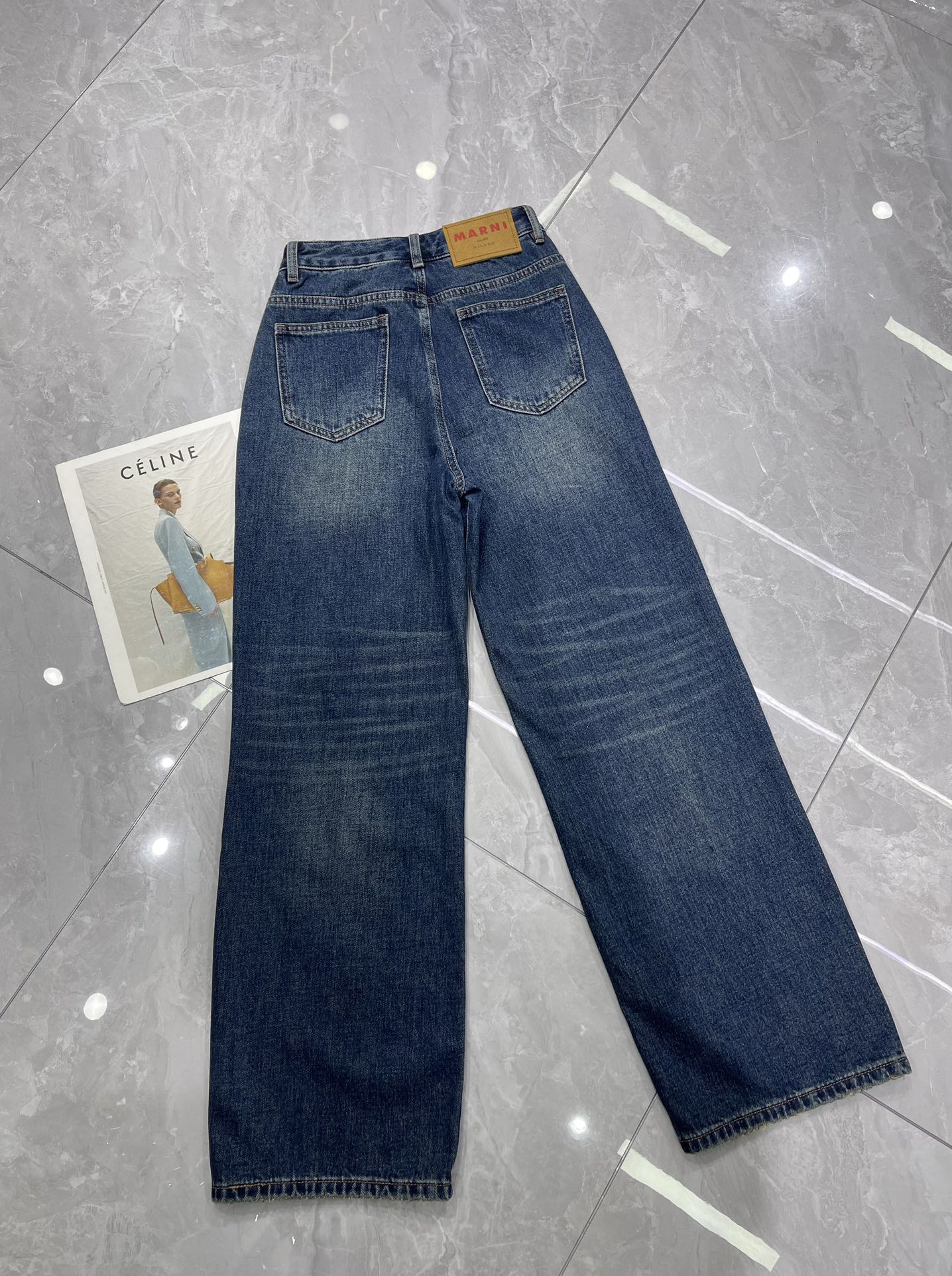 High-End Women’s Suit: Velvet Pants with Comfort and Style for All Sizes - 图片 4