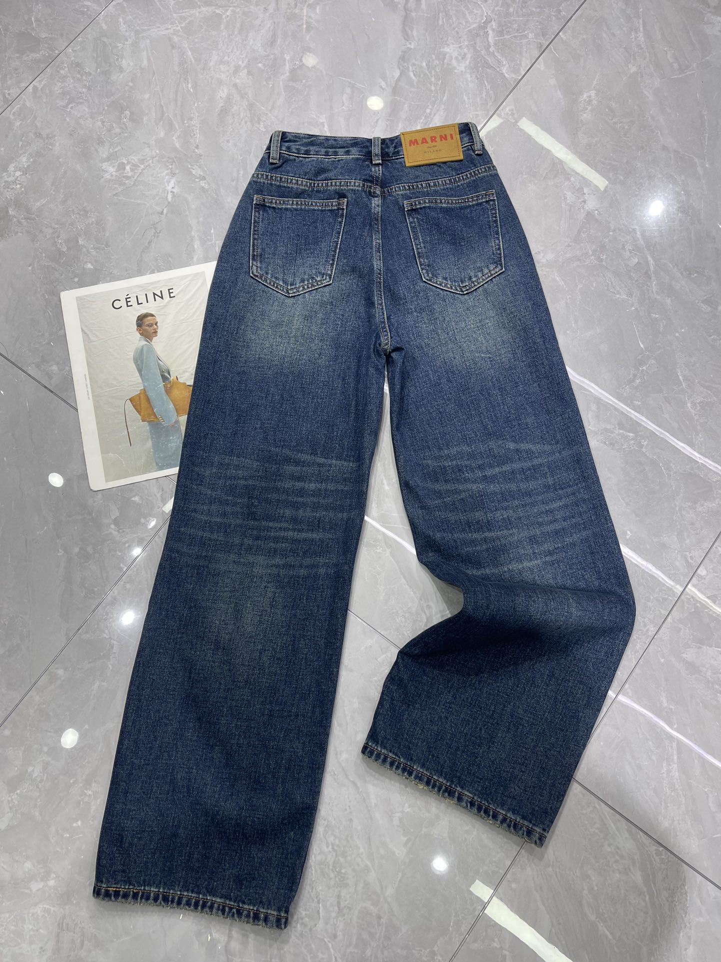 High-End Women’s Suit: Velvet Pants with Comfort and Style for All Sizes - 图片 5