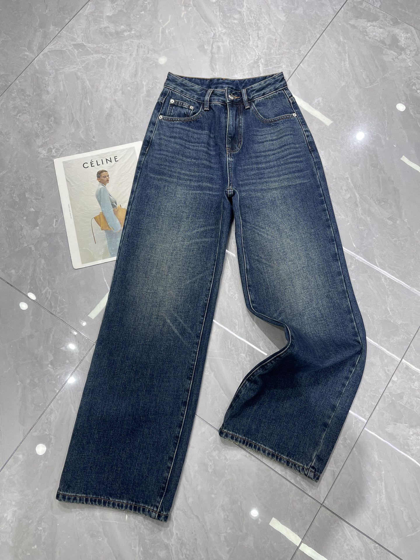 High-End Women’s Suit: Velvet Pants with Comfort and Style for All Sizes - 图片 2