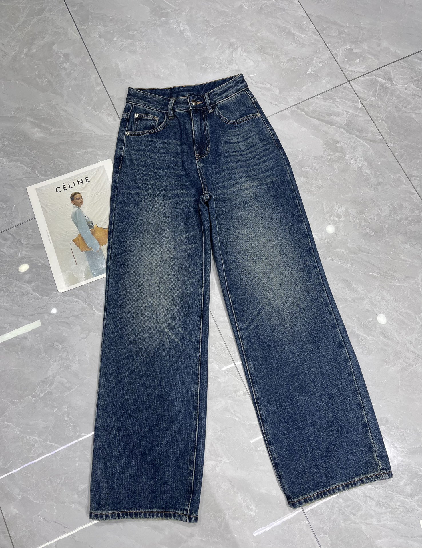 High-End Women’s Suit: Velvet Pants with Comfort and Style for All Sizes