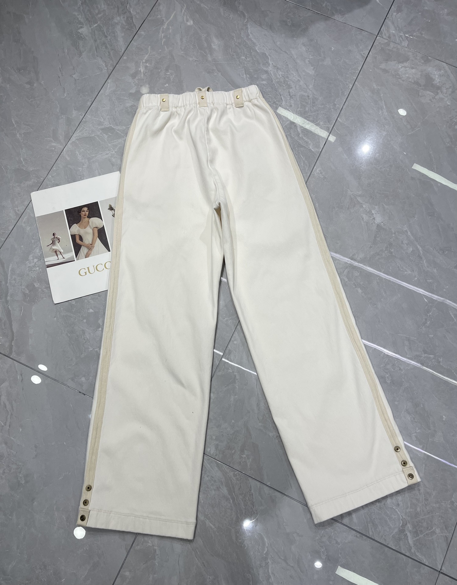 High-End Quality Women’s Suit and Winter Velvet Crotch Clothing Details. - 图片 5