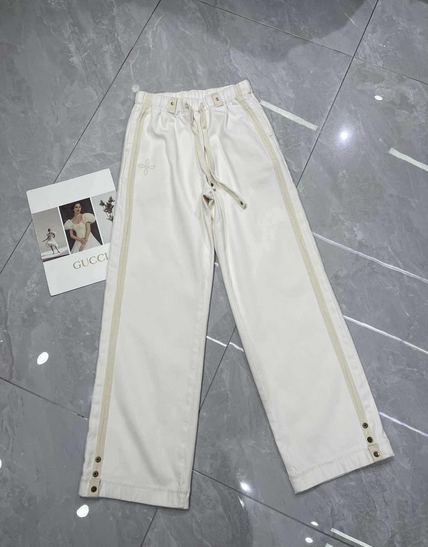 High-End Quality Women’s Suit and Winter Velvet Crotch Clothing Details. - 图片 1