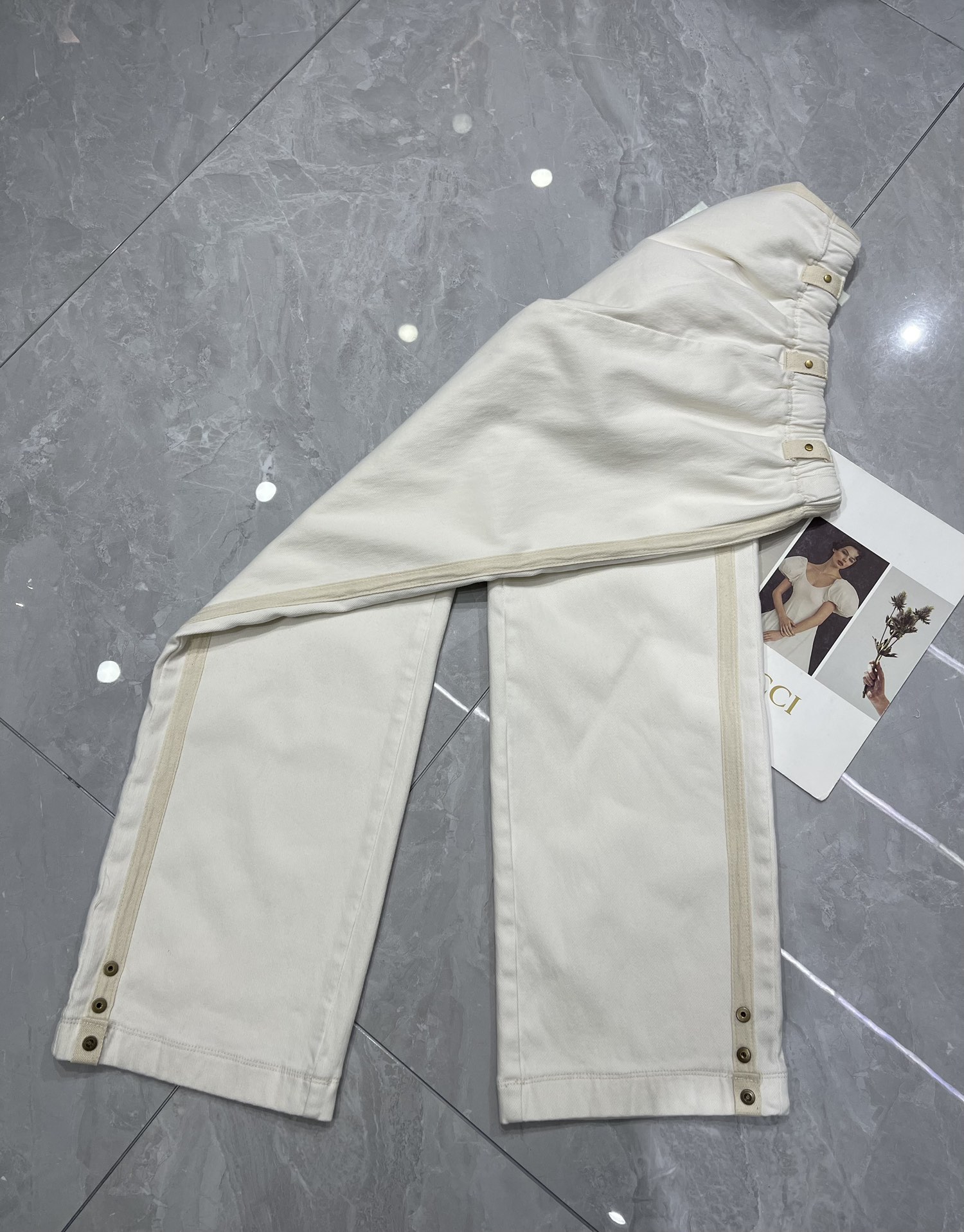 High-End Quality Women’s Suit and Winter Velvet Crotch Clothing Details. - 图片 6