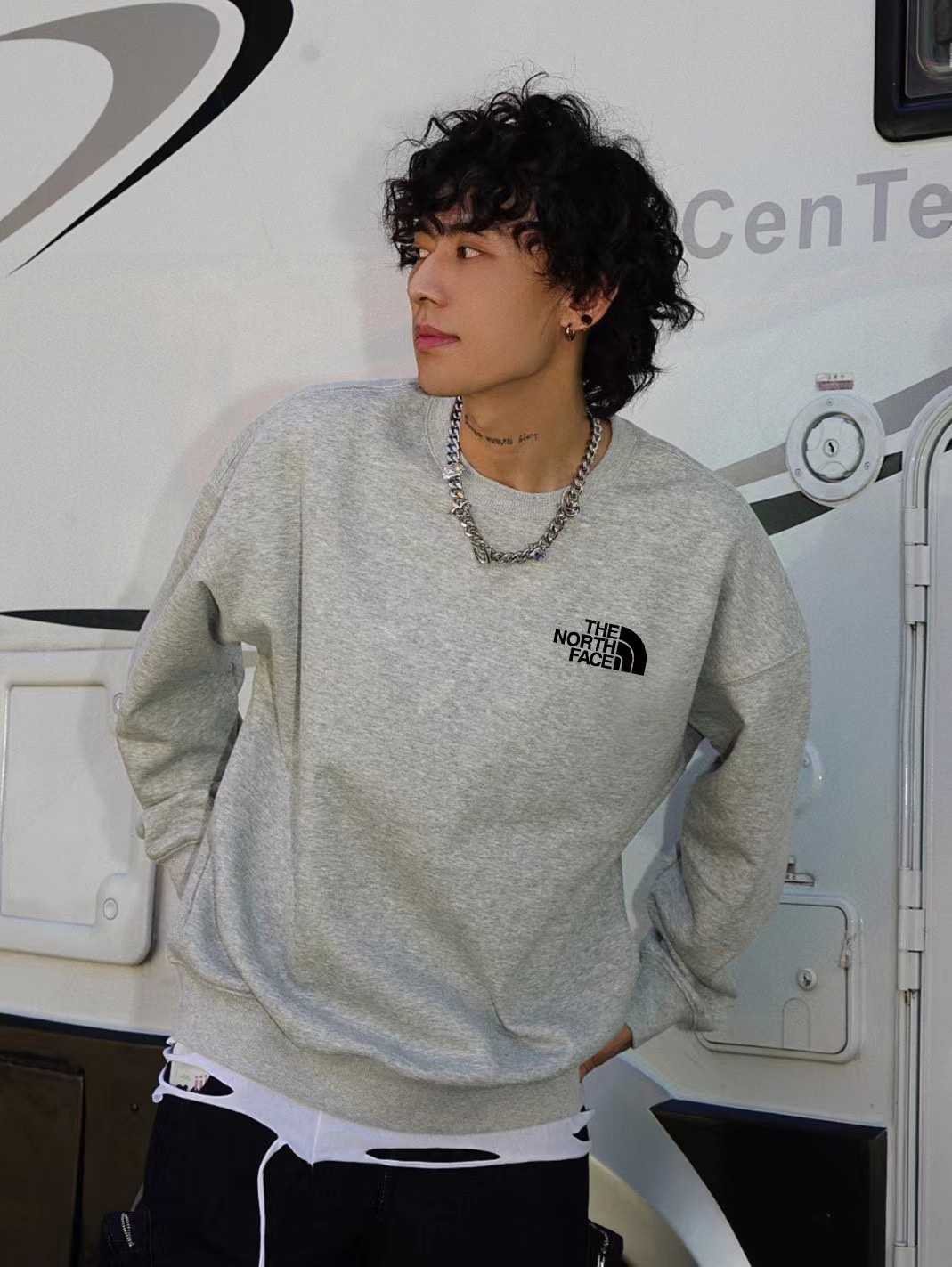 TNF’s New North Logo Series Coat in 420g Baby Velvet for Men and Women - 图片 5