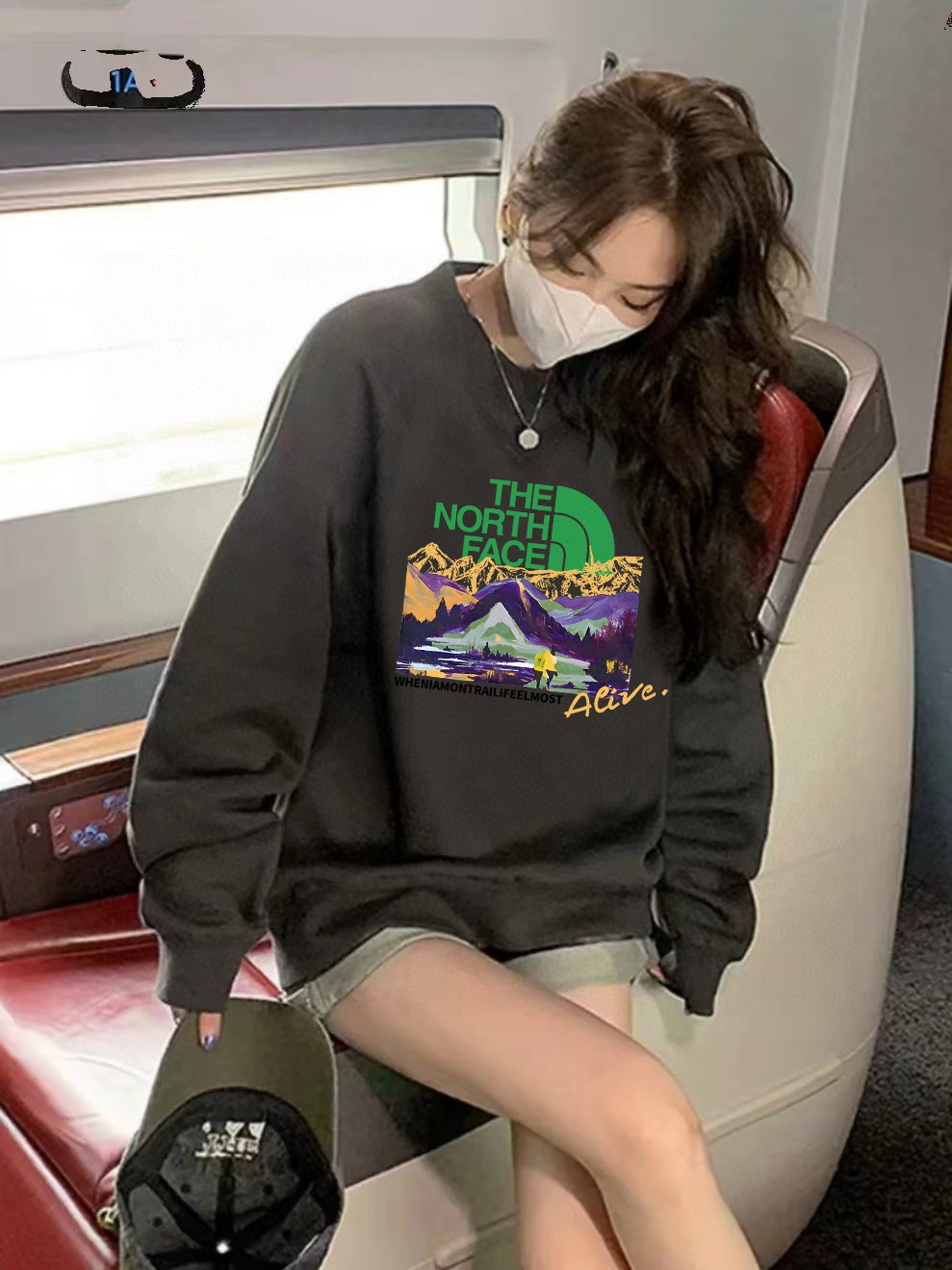 TNF Velvet Coat: Stylish, Customizable, High Quality, Various Colors, Multiple Sizes. - 图片 3