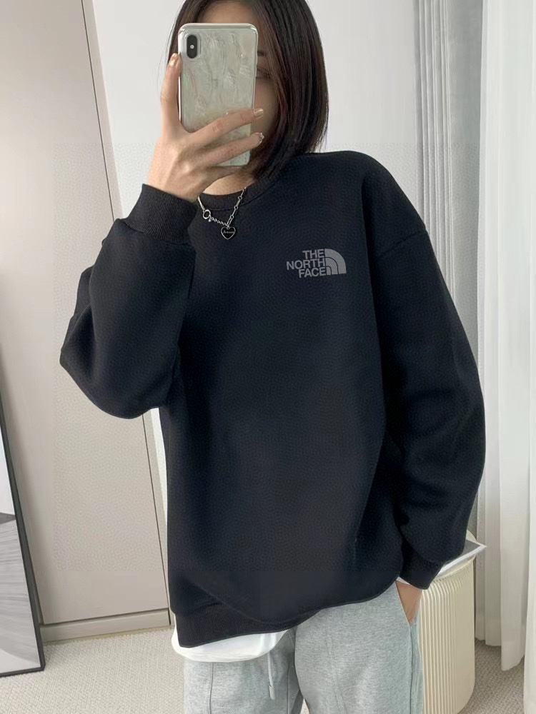 TNF Reflective Logo Velvet Coat for Couples: Stylish, Versatile, and Durable - 图片 6