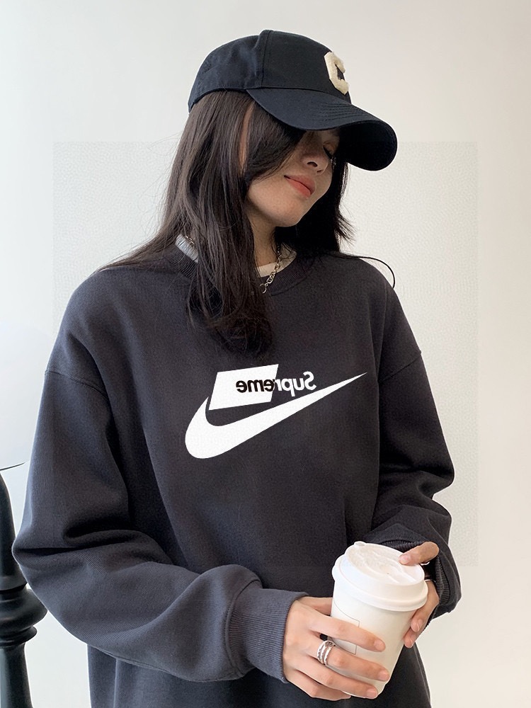 Nike Supreme Velvet Coat – Stylish Unisex Outerwear with Custom Details - 图片 2