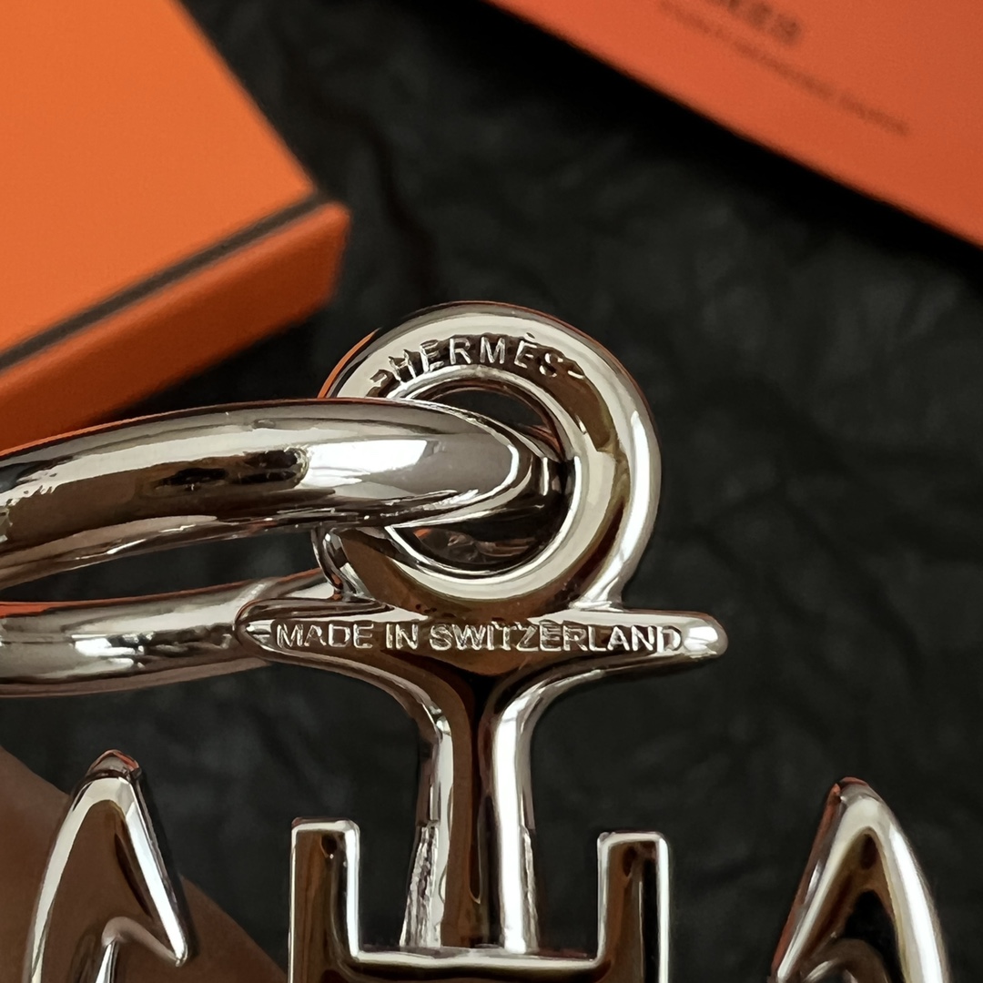¥340 Hermès Emas key button ¥ ¥ ¥ ¥ ¥ ¥ ¥ ¥ ¥ ¥ ¥ ¥ ¥ ¥ ¥ ¥ ¥ ¥ ¥ ¥ ¥ ¥ ¥ ¥ ¥ ¥ That’s a great touch - 图片 9