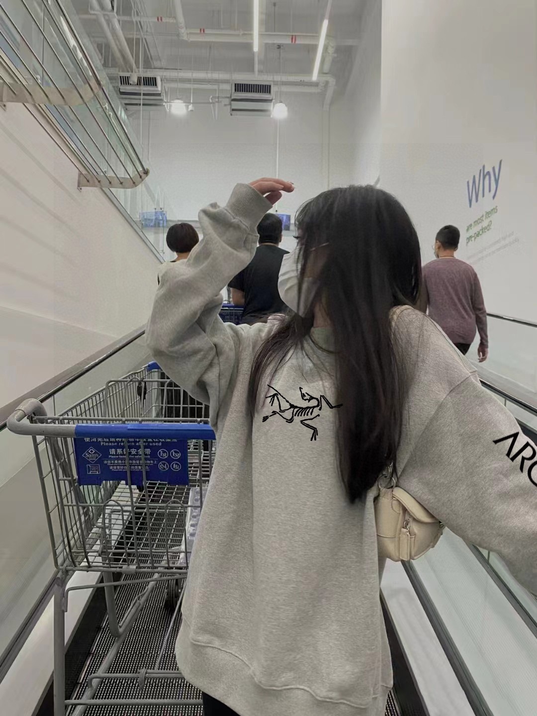 2024 ARC’TERYX Velvet Coat with Custom Details for Couples in Various Sizes - 图片 6