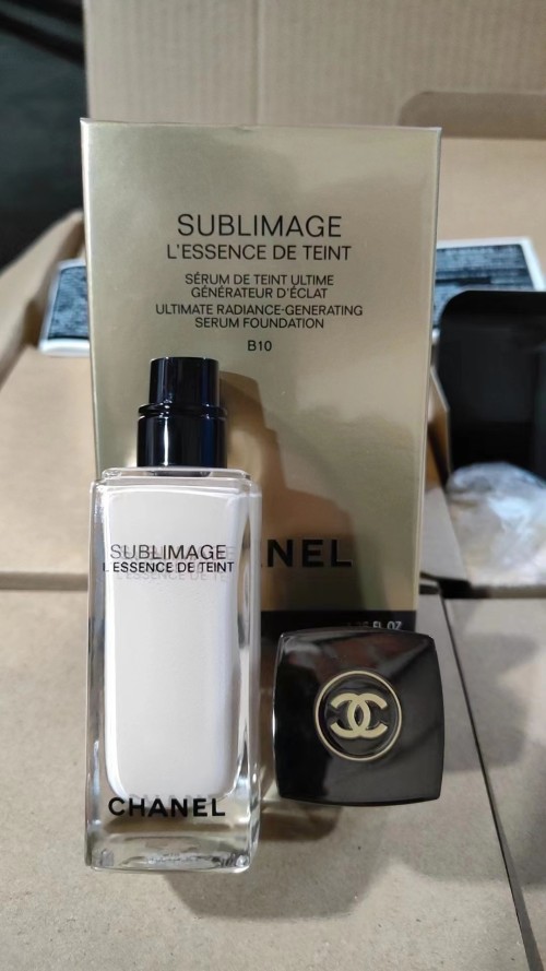 Chanel Sublimage L'Essence De Teint Ultimate Radiance-Generating Serum Foundation 1 Chanel Sublimage L'Essence De Teint Ultimate Radiance-Generating Serum Foundation
