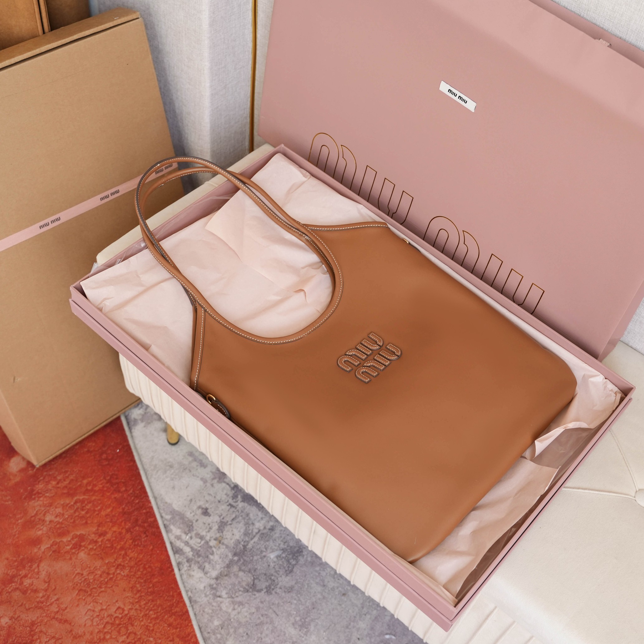 NO:558341,5BG231, (new brown) cognac color, more detailed pictures, MIUMIU, miumiu198609095BG231,（新棕） 干邑色,更多细节图,MIUMIU,miumiu,Bag