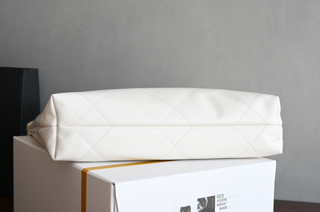 白金版▪️正品级 包装如图全新推出🌿𝐂𝐡𝐚𝐧𝐞𝟏 𝟐𝟐 𝐁𝐚𝐠𝟤𝟤𝖡𝖺𝗀 [升级版] 白色/金扣开料部𝖠