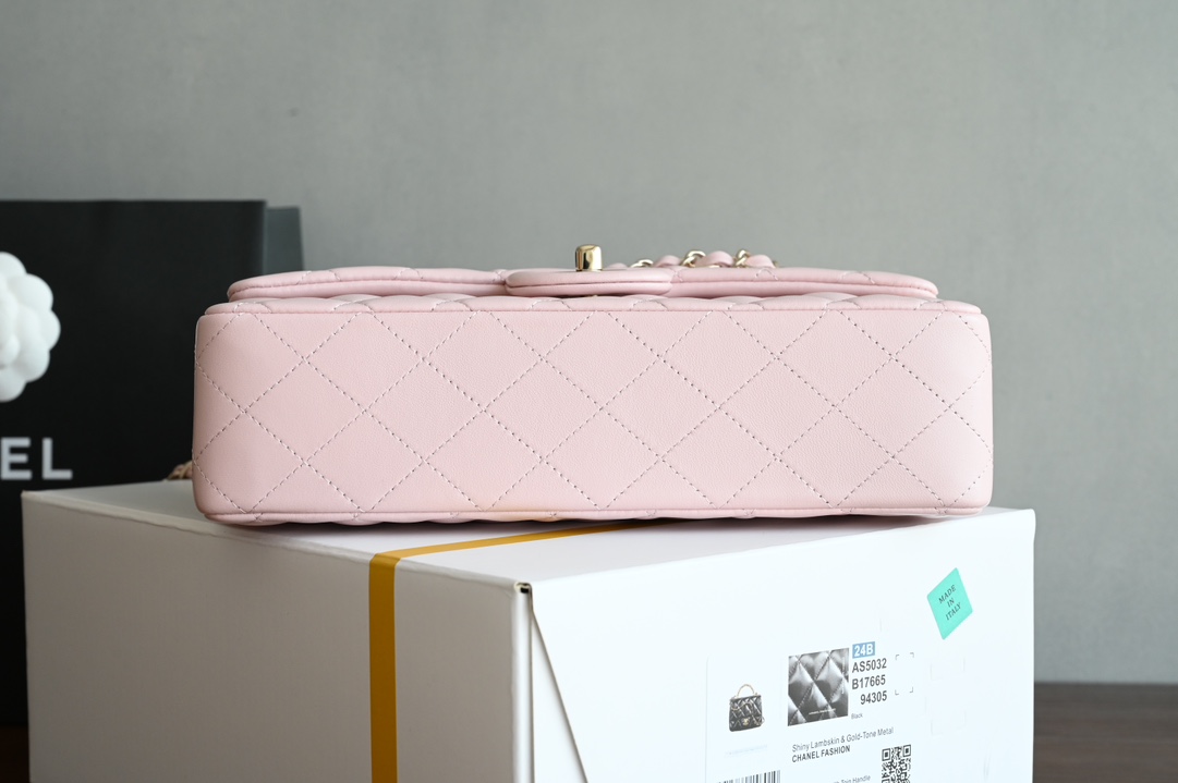 白金版▪️正品级 包装如图全新发售‼️𝟮𝟬𝟮𝟰最新版𝙲𝙵系列专柜售价𝟾𝟺𝟸𝟻𝟶购入开发➠𝙲𝚕𝚊𝚜𝚜𝚒𝚌